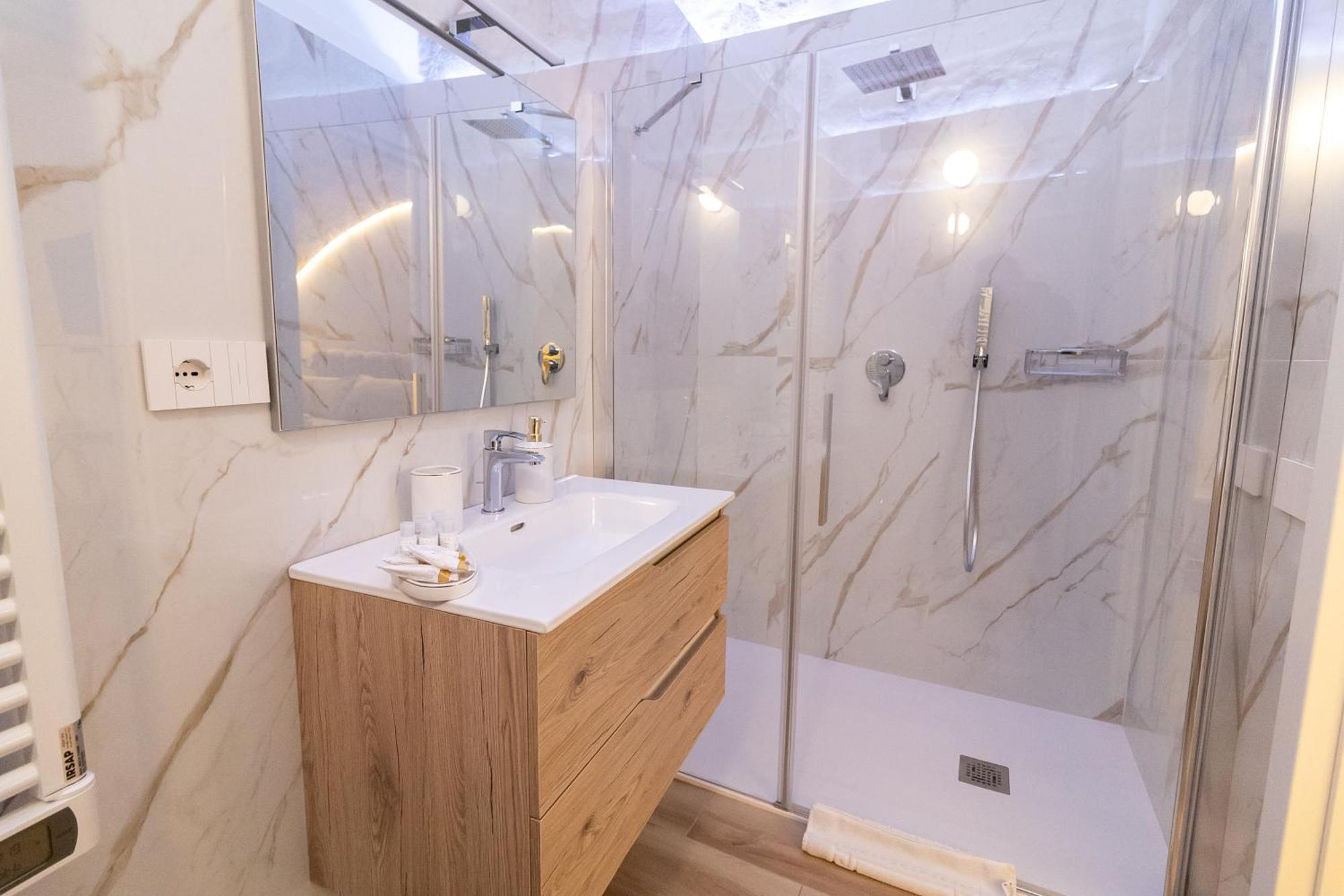 Carola Luxury Room บารี ภายนอก รูปภาพ
